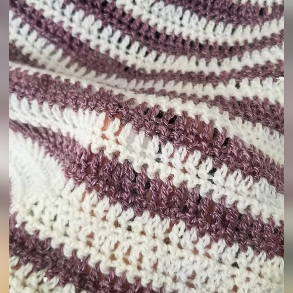 One-sided wrap with stripe effect. - Picture 5 of 7